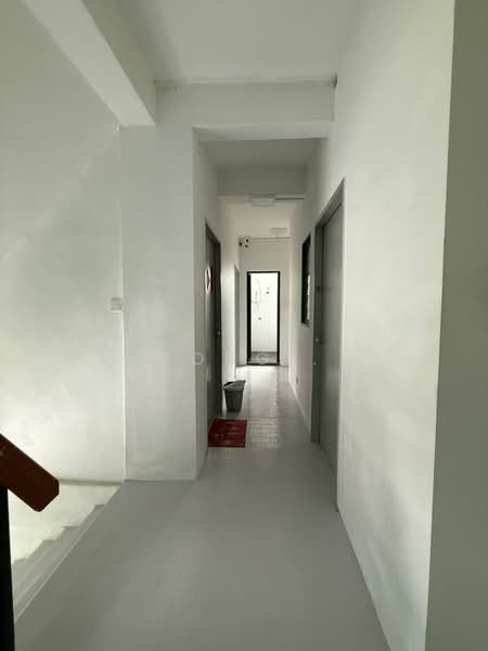 Semi-Detached House for Sale in Kampung Bahru (Johor Bahru) - Hong . - Corridor - PropertyGuru.com.my