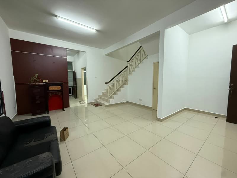 2-storey Terraced House for Sale in Taman Seri Austin (Tebrau) - Hong . - Living Room - PropertyGuru.com.my