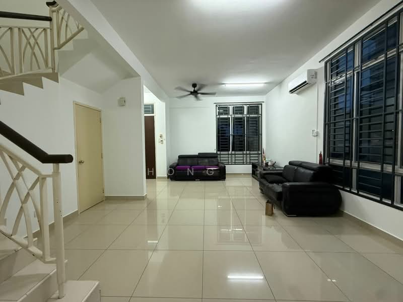 2-storey Terraced House for Sale in Taman Seri Austin (Tebrau) - Hong . - Living Room - PropertyGuru.com.my