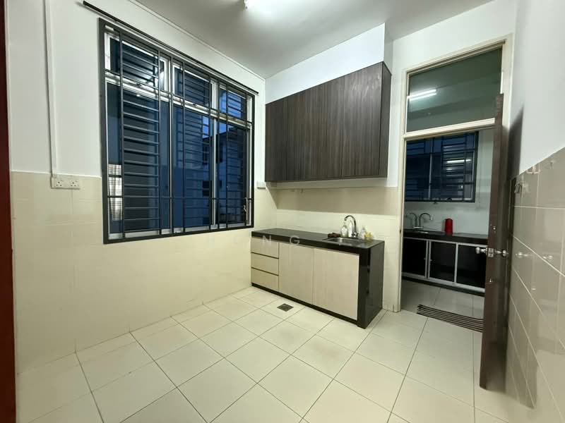 2-storey Terraced House for Sale in Taman Seri Austin (Tebrau) - Hong . - Kitchen - PropertyGuru.com.my