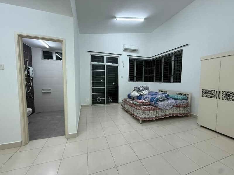 2-storey Terraced House for Sale in Taman Seri Austin (Tebrau) - Hong . - Bedroom - PropertyGuru.com.my