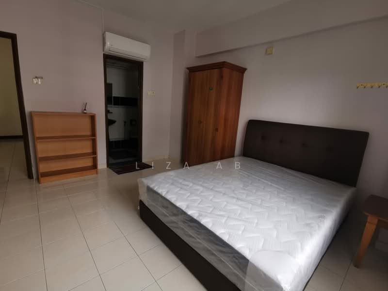Kondominium untuk Dijual di Vista Komanwel B - Liza AB - Bedroom - PropertyGuru.com.my
