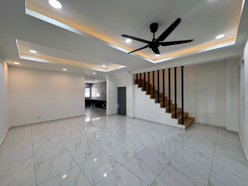 Rumah Teres 2 Tingkat untuk Dijual di Taman Plentong Baru (Masai) - Hong . - Living Room - PropertyGuru.com.my