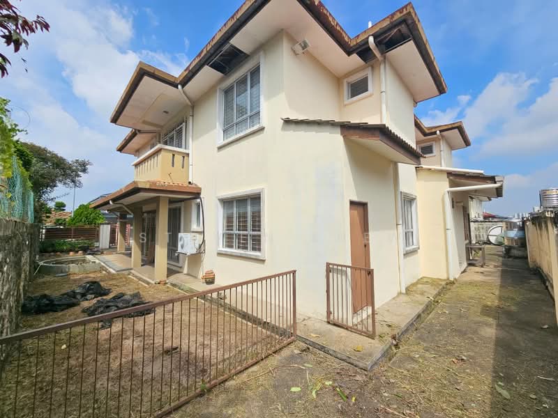 Rumah Berkembar untuk Dijual di Semenyih (Selangor) - Steven Khew - Exterior - PropertyGuru.com.my