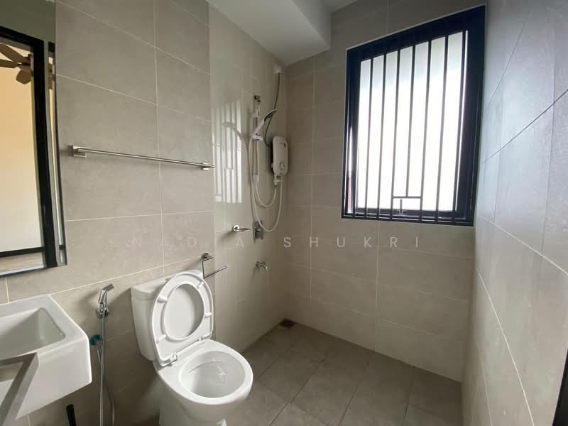 Semi-Detached House for Rent in Bukit Bandaraya (Shah Alam) - Nadia Shukri - Bathroom - PropertyGuru.com.my