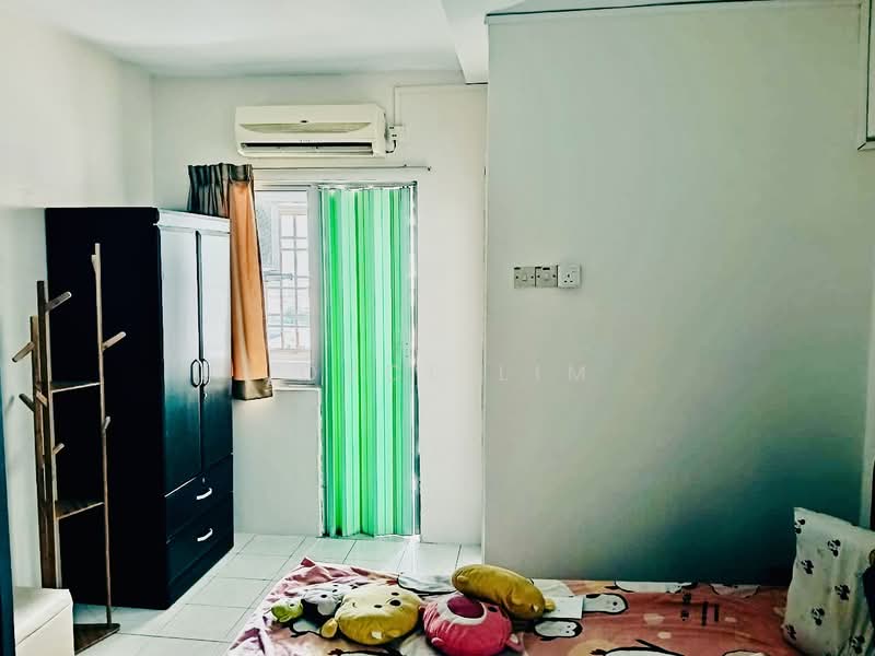 Apartment for Rent at Sri Impian Apartment - Joyce Lim - Bedroom - PropertyGuru.com.my