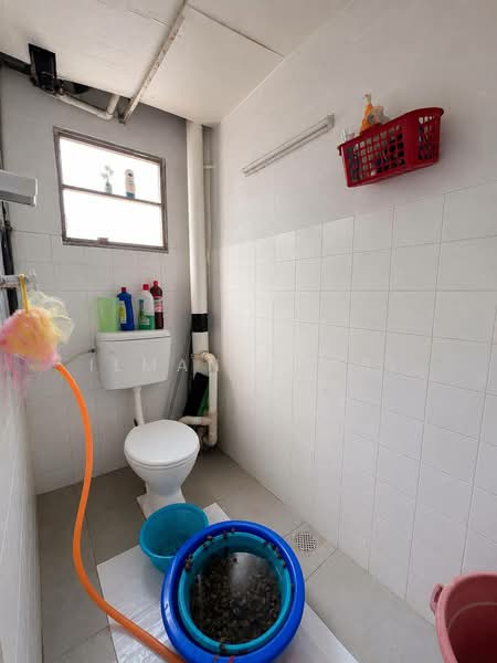 Flat for Sale at Puchong Permai - Ilman Nahri - Bathroom - PropertyGuru.com.my