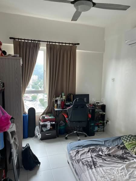 Kondominium untuk Dijual di The Golden Triangle Condominium - Bryan Teng - Bedroom - PropertyGuru.com.my