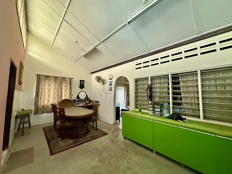 1-storey Terraced House for Sale in Kelana Jaya (Petaling Jaya) - Nur Adibah Ishak - PropertyGuru.com.my