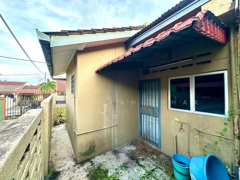 1-storey Terraced House for Sale in Kelana Jaya (Petaling Jaya) - Nur Adibah Ishak - PropertyGuru.com.my