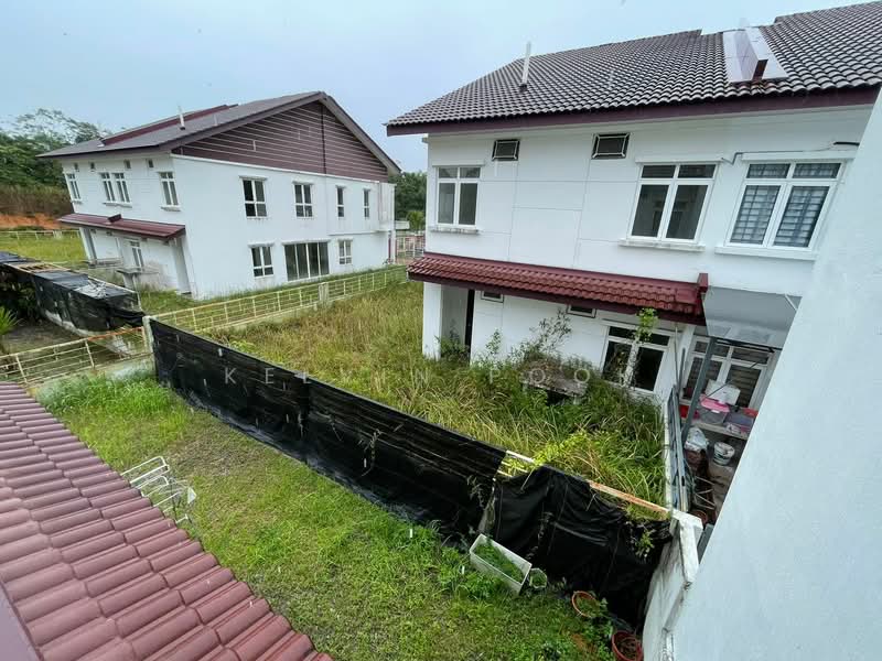 Rumah Berkembar untuk Dijual di Dengkil (Selangor) - Kelvin Pook - Exterior - PropertyGuru.com.my