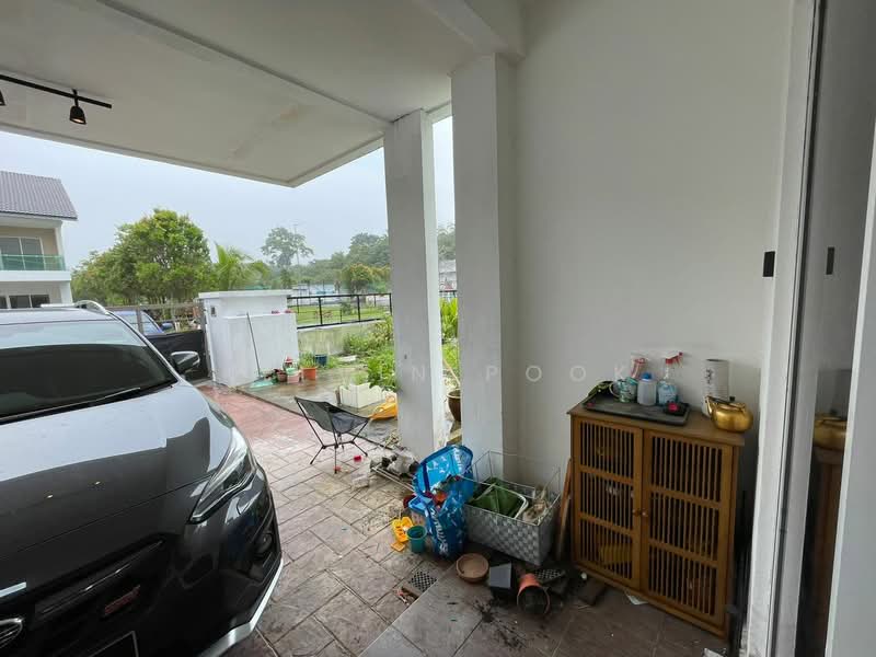 Rumah Berkembar untuk Dijual di Dengkil (Selangor) - Kelvin Pook - Exterior - PropertyGuru.com.my