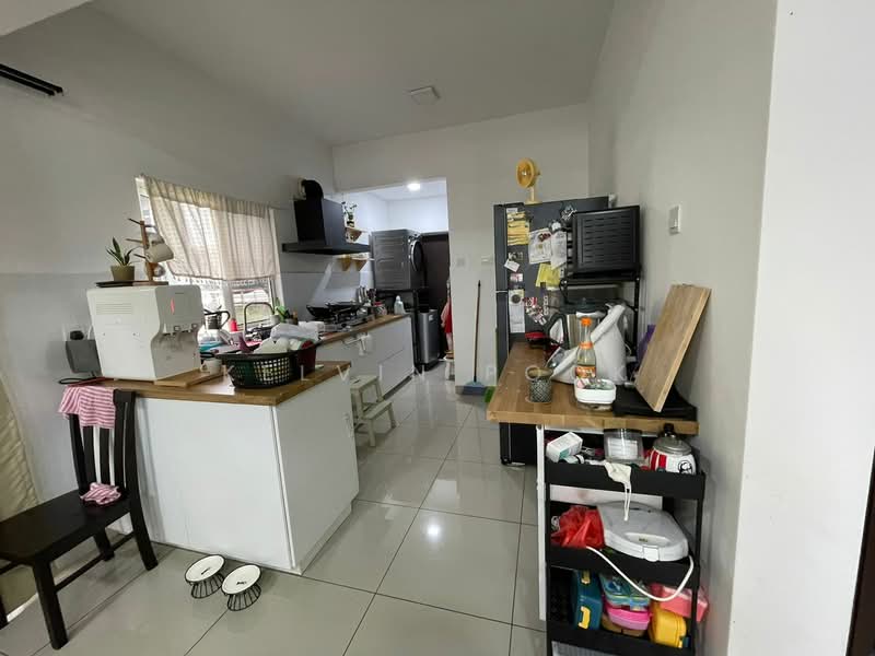 Rumah Berkembar untuk Dijual di Dengkil (Selangor) - Kelvin Pook - Kitchen - PropertyGuru.com.my