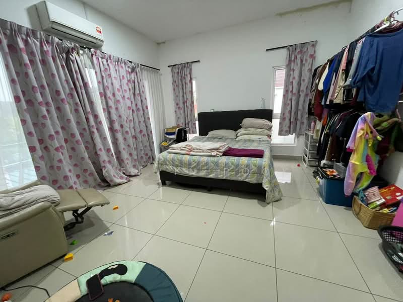 Rumah Berkembar untuk Dijual di Dengkil (Selangor) - Kelvin Pook - Bedroom - PropertyGuru.com.my