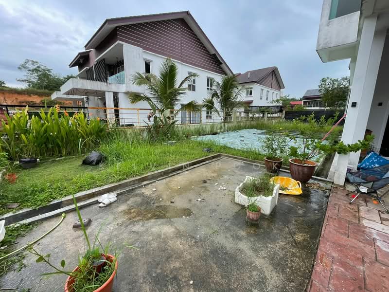 Rumah Berkembar untuk Dijual di Dengkil (Selangor) - Kelvin Pook - Exterior - PropertyGuru.com.my