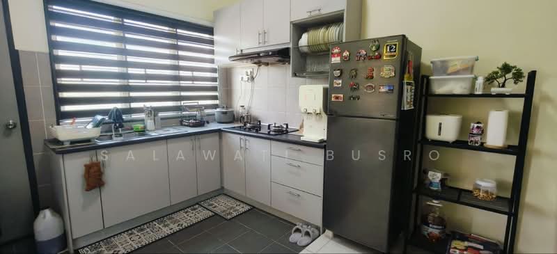 1-storey Terraced House for Sale in Kampung Lombong (Shah Alam) - Salawati Busro - Kitchen - PropertyGuru.com.my