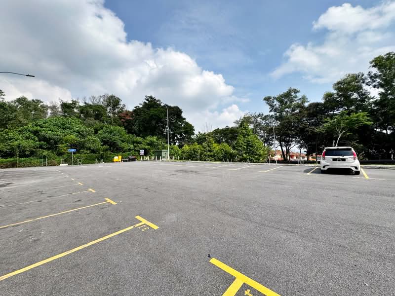 Shop / Office for Rent in Bandar Bukit Mahkota (Bangi) - Herman Sazwan Nor Rahim - Car Park - PropertyGuru.com.my