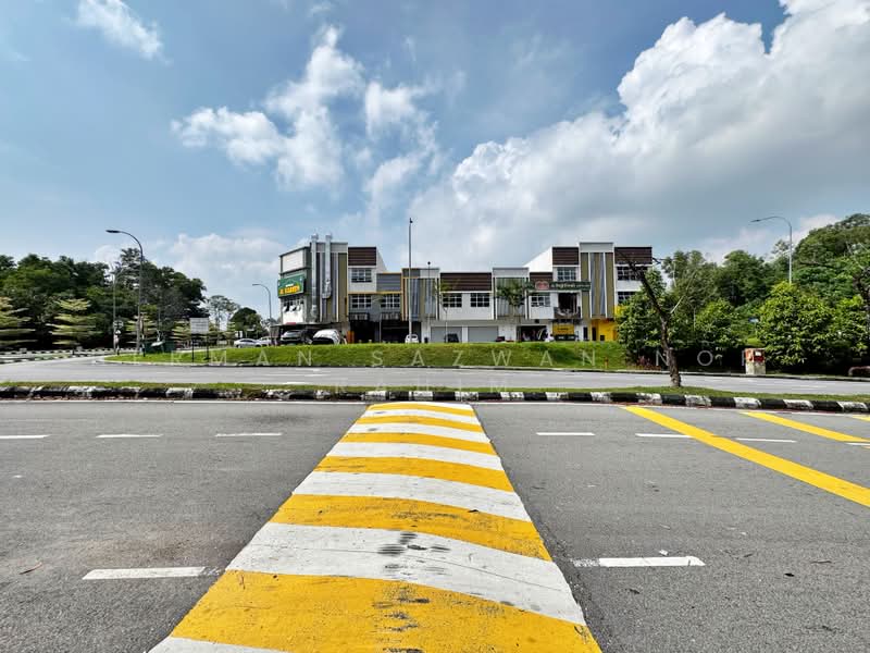 Shop / Office for Rent in Bandar Bukit Mahkota (Bangi) - Herman Sazwan Nor Rahim - Exterior - PropertyGuru.com.my