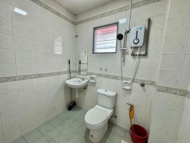 Rumah Teres 2 Tingkat untuk Dijual di Kota Kemuning (Shah Alam) - Salawati Busro - Bathroom - PropertyGuru.com.my