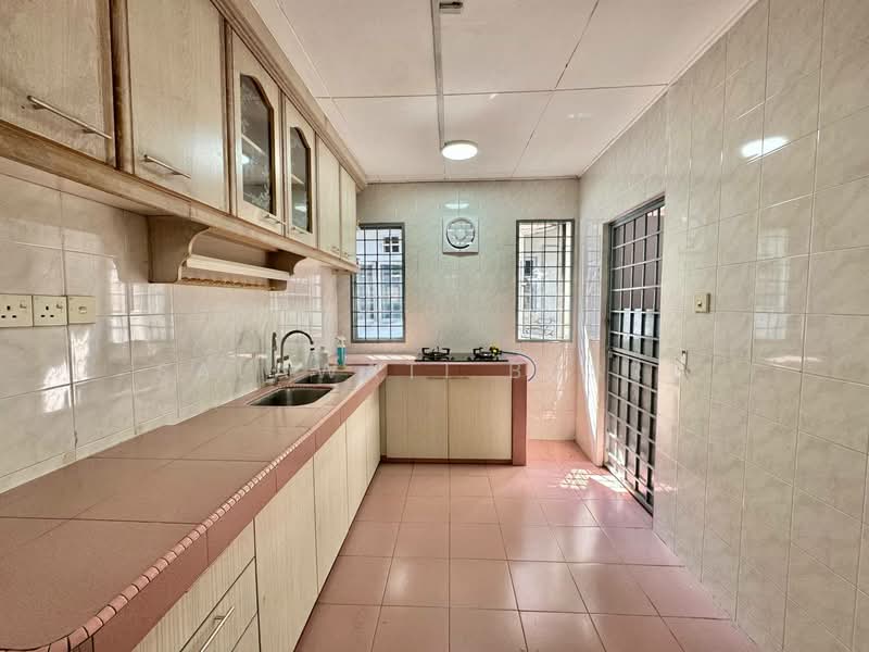 Rumah Teres 2 Tingkat untuk Dijual di Kota Kemuning (Shah Alam) - Salawati Busro - Kitchen - PropertyGuru.com.my