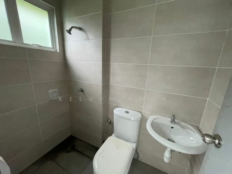 Rumah Teres 2 Tingkat untuk Dijual di Dengkil (Selangor) - Kelvin Pook - Bathroom - PropertyGuru.com.my