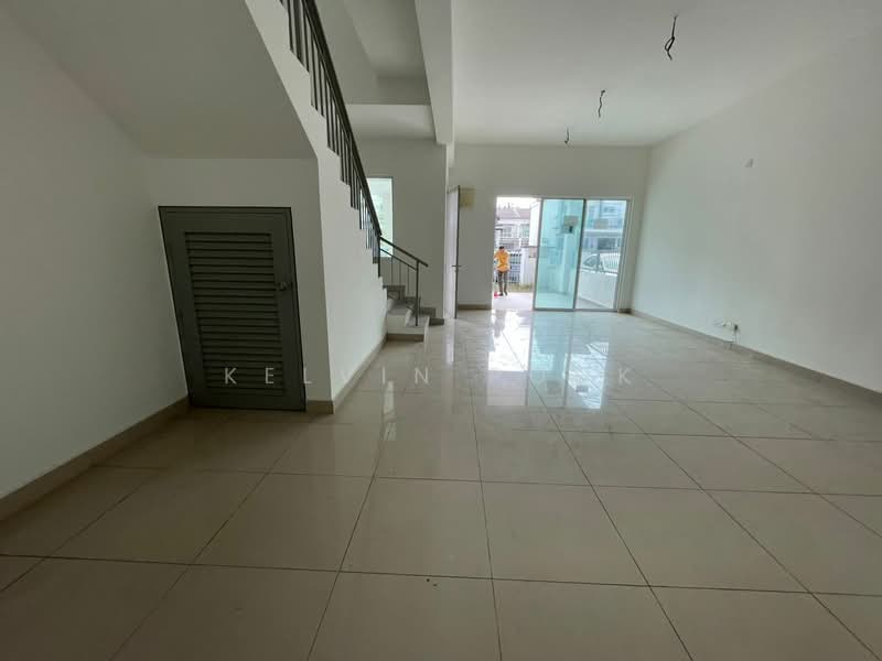Rumah Teres 2 Tingkat untuk Dijual di Dengkil (Selangor) - Kelvin Pook - Living Room - PropertyGuru.com.my