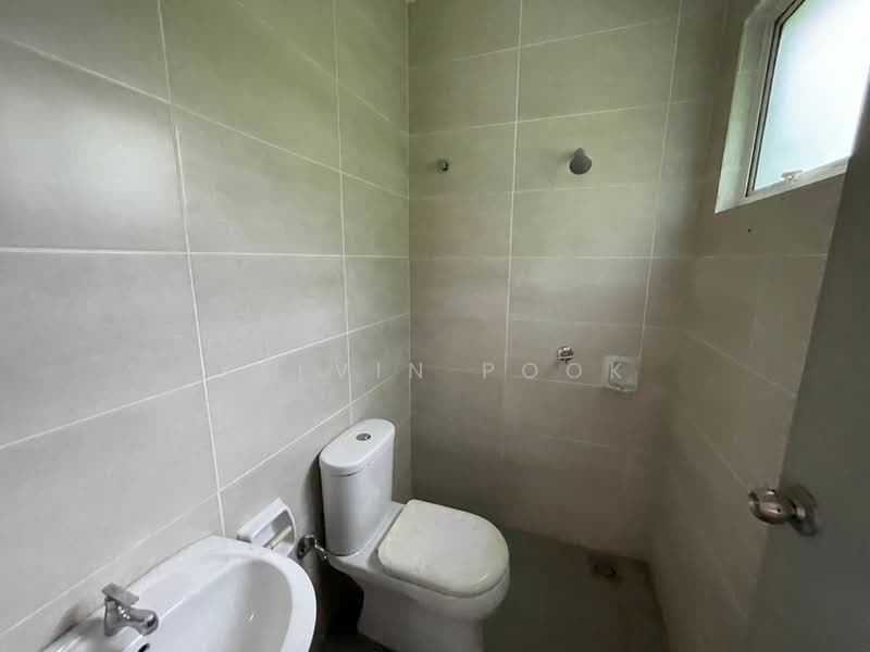 Rumah Teres 2 Tingkat untuk Dijual di Dengkil (Selangor) - Kelvin Pook - Bathroom - PropertyGuru.com.my