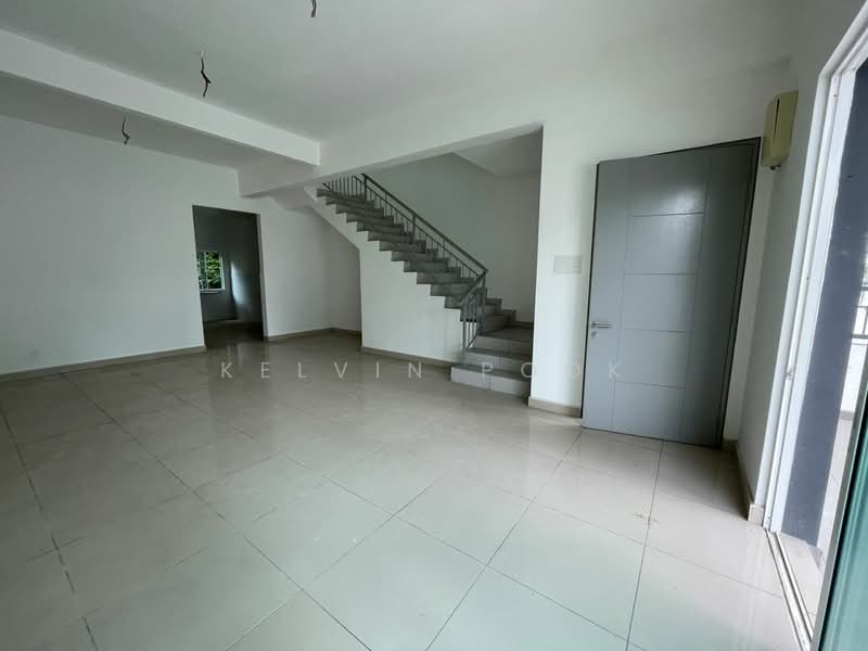Rumah Teres 2 Tingkat untuk Dijual di Dengkil (Selangor) - Kelvin Pook - Living Room - PropertyGuru.com.my