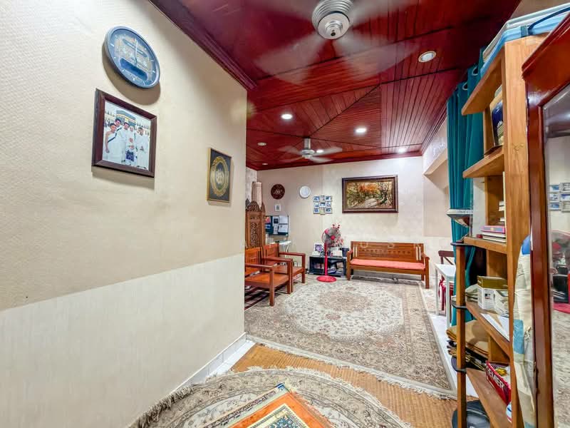 1-storey Terraced House for Sale in Seksyen 18 (Shah Alam) - Salawati Busro - PropertyGuru.com.my