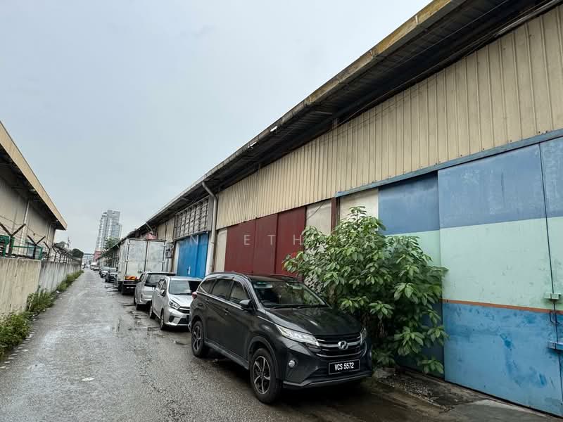 Terrace Factory for Sale in Subang Light Industrial Park (Subang Jaya) - Kenneth Low - Exterior - PropertyGuru.com.my