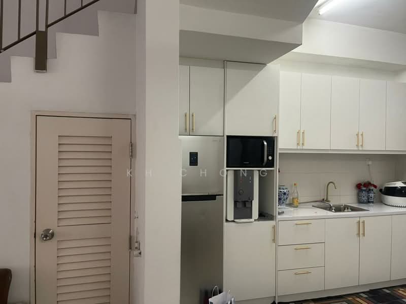 Rumah Teres 2 Tingkat untuk Dijual di Setia Indah (Setia Alam) - KH Chong - Kitchen - PropertyGuru.com.my