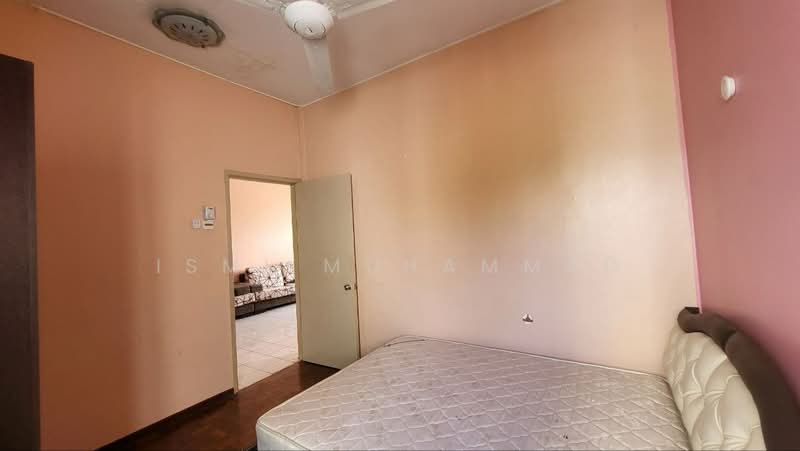 Apartment for Sale at Spanish Villa - Ismi Muhammad - Bedroom - PropertyGuru.com.my