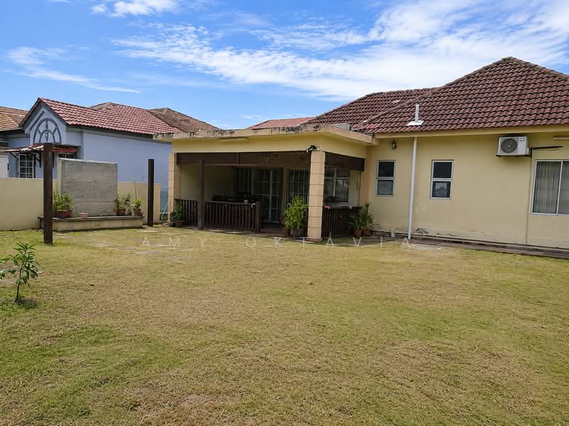 Bungalow for Sale in Pantai Sepang Putra (Sepang) - Amy Oktavia - Exterior - PropertyGuru.com.my