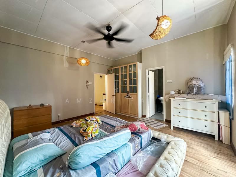 Rumah Teres 2 Tingkat untuk Dijual di Taman Kelana Idaman (Ara Damansara) - Amzar Faiz - PropertyGuru.com.my