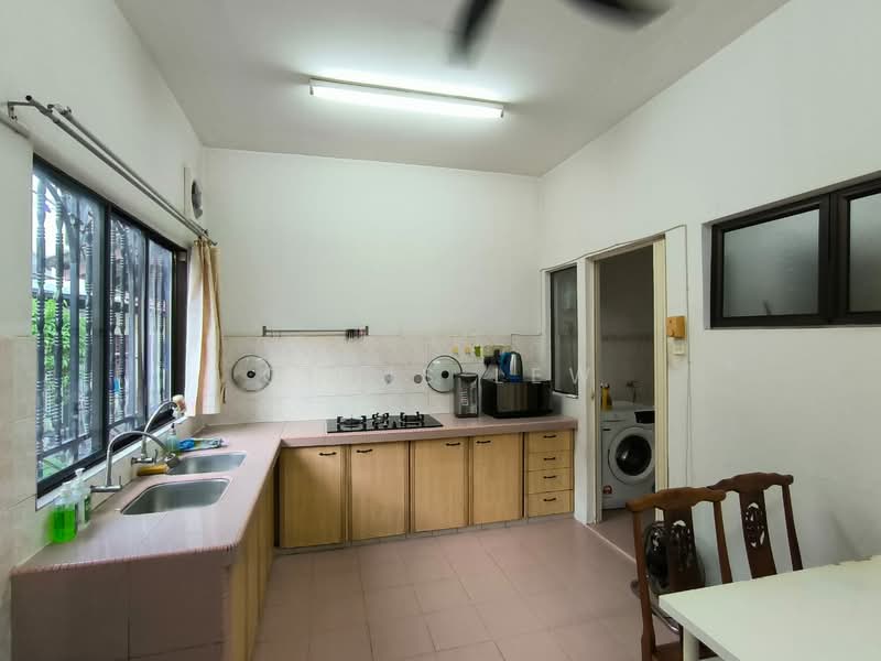 2-storey Terraced House for Rent in Taman Wawasan (Puchong) - CHRIS LEW - Kitchen - PropertyGuru.com.my