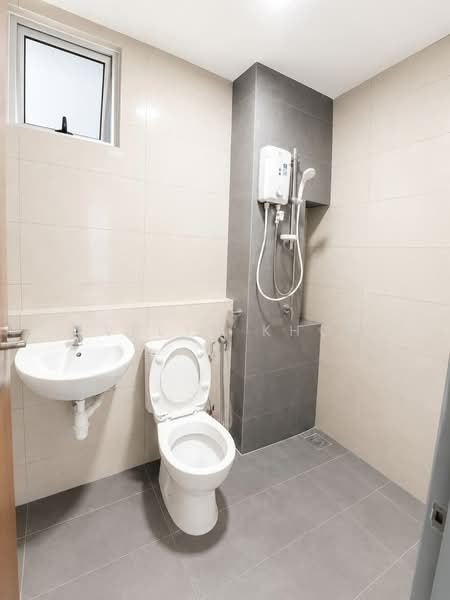 Kondominium untuk Dijual di Villa Crystal - Evelyn Khoo - Bathroom - PropertyGuru.com.my