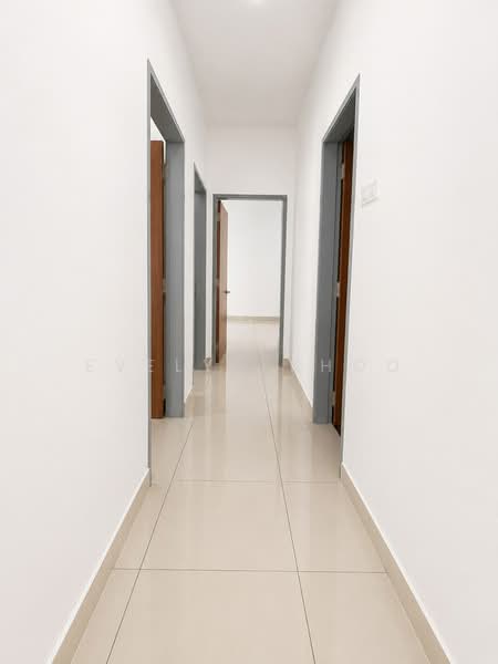 Kondominium untuk Dijual di Villa Crystal - Evelyn Khoo - Corridor - PropertyGuru.com.my