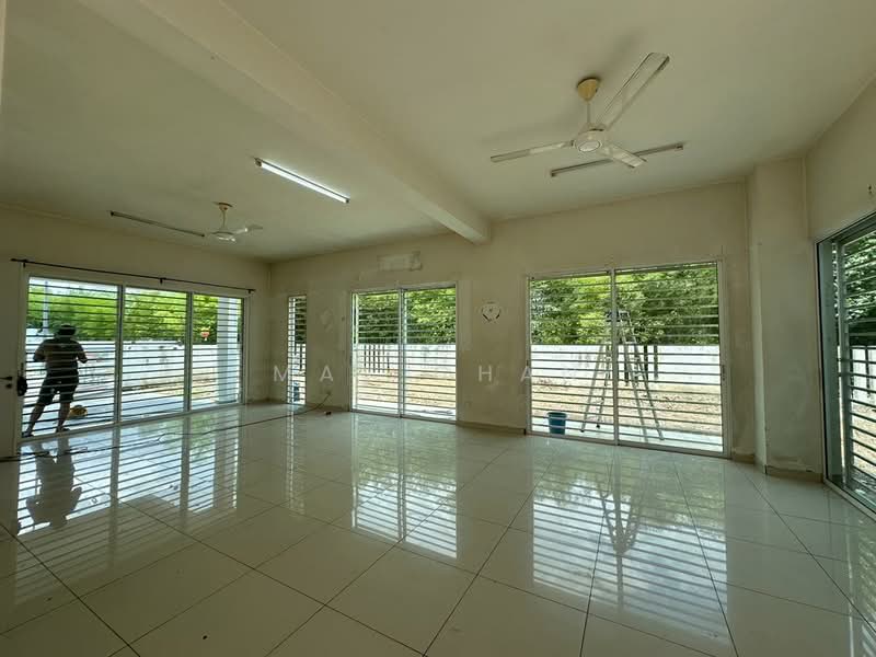3-storey Terraced House for Sale in Taman Nadayu 92 (Kajang) - May Chan - Living Room - PropertyGuru.com.my