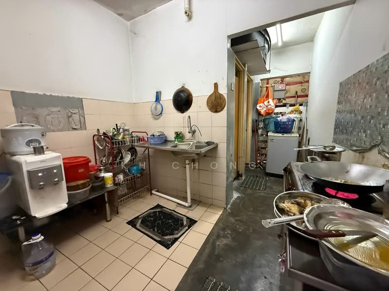 Flat for Sale at Bandar Bukit Tinggi 2 - KH Chong - Kitchen - PropertyGuru.com.my
