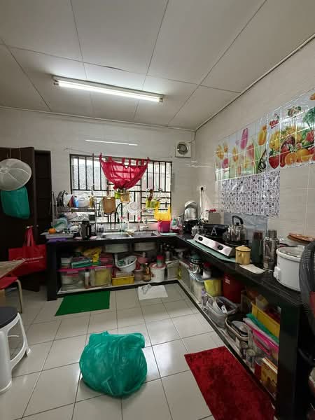 2-storey Terraced House for Sale in Taman Lestari Putra (Seri Kembangan) - Lilian Tan - Kitchen - PropertyGuru.com.my