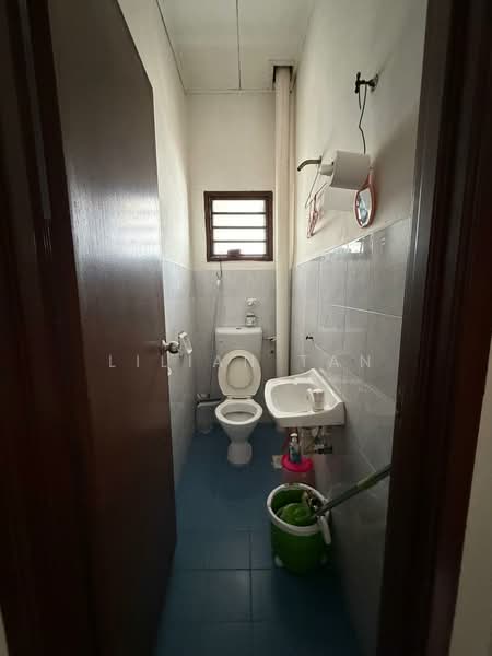 2-storey Terraced House for Sale in Taman Lestari Putra (Seri Kembangan) - Lilian Tan - Bathroom - PropertyGuru.com.my