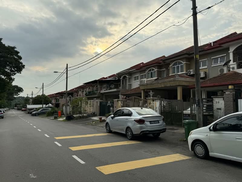 2-storey Terraced House for Sale in Taman Lestari Putra (Seri Kembangan) - Lilian Tan - Exterior - PropertyGuru.com.my