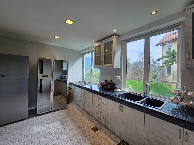 Bungalow for Sale in Bukit Tinggi (Bentong) - Catherine Tay - Kitchen - PropertyGuru.com.my