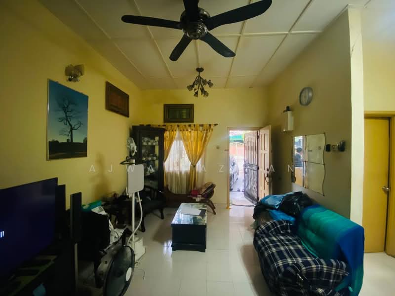 Rumah Teres 1 Tingkat untuk Dijual di Taman Ixora (Sepang) - Ajwad Azizan - PropertyGuru.com.my