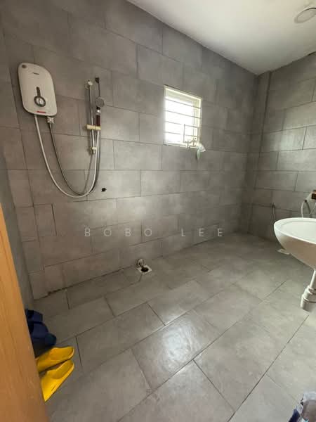 2-storey Terraced House for Rent in Taman Overseas Union (Taman Oug) (Jalan Klang Lama (Old Klang Road)) - Bobo Lee - Bathroom - PropertyGuru.com.my