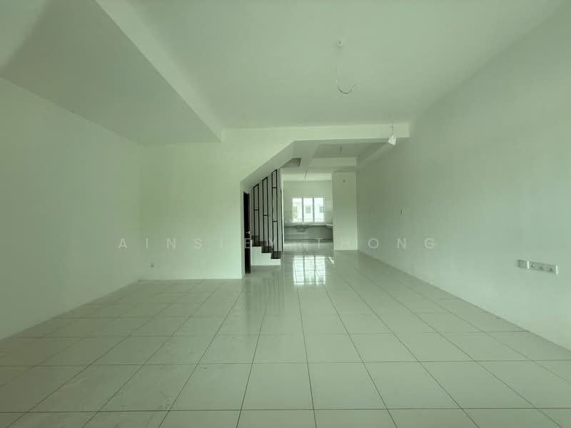 2-storey Terraced House for Sale in Ipoh (Perak) - Ainsley Thong - Living Room - PropertyGuru.com.my