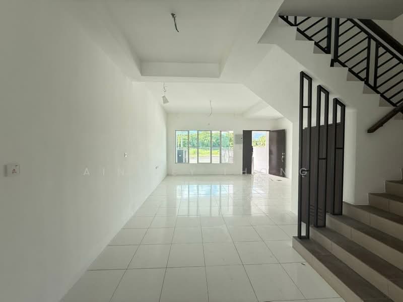 2-storey Terraced House for Sale in Ipoh (Perak) - Ainsley Thong - Living Room - PropertyGuru.com.my