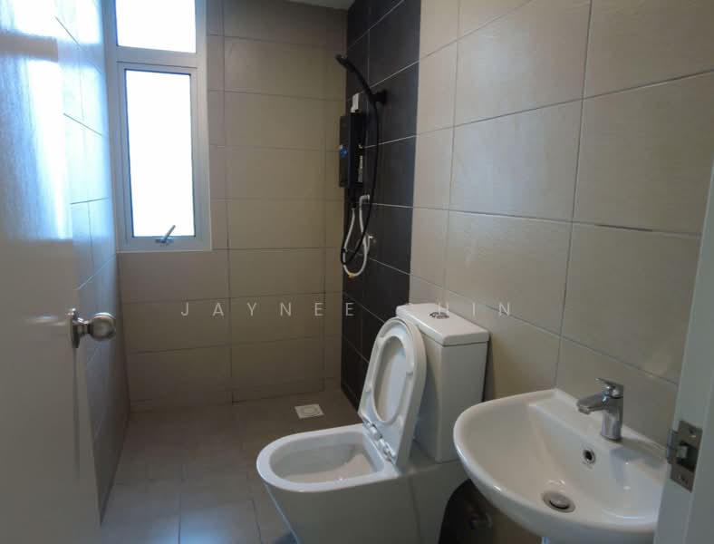 Servis Apartment untuk Disewa di MIRAI Residences - Jaynee Chin - Bathroom - PropertyGuru.com.my