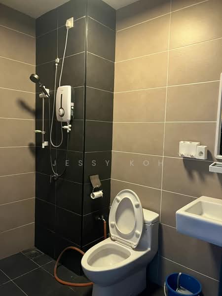 Service Residence for Rent at Wave @ Marina Cove - Jessy Koh - Bathroom - PropertyGuru.com.my