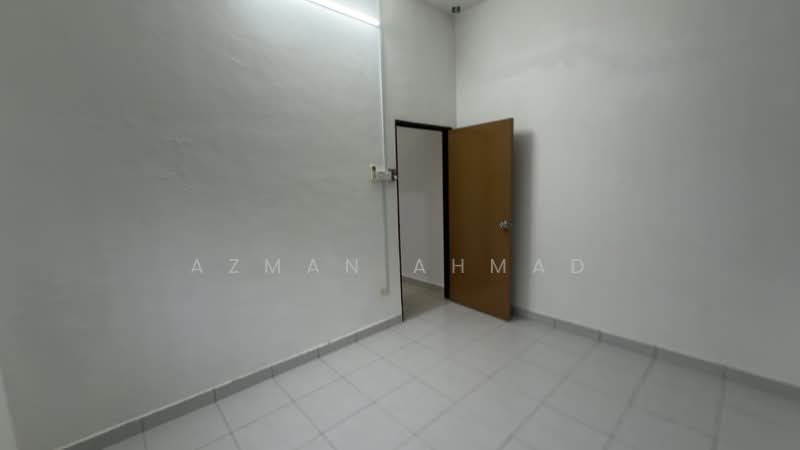 Rumah Teres 2 Tingkat untuk Dijual di Sepang (Selangor) - Azman Ahmad - PropertyGuru.com.my